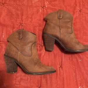 Altar’d State boots